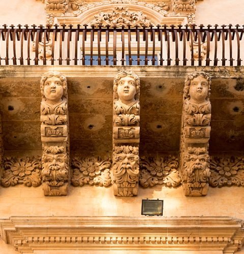 1000x700-Noto-balcony-20150410-Noto-02_4957