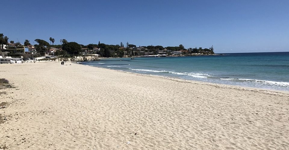 Spiaggia_di_Fontane_Bianche_02